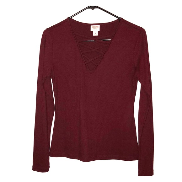 Long Sleeve with laced front side - Picture 1 of 1